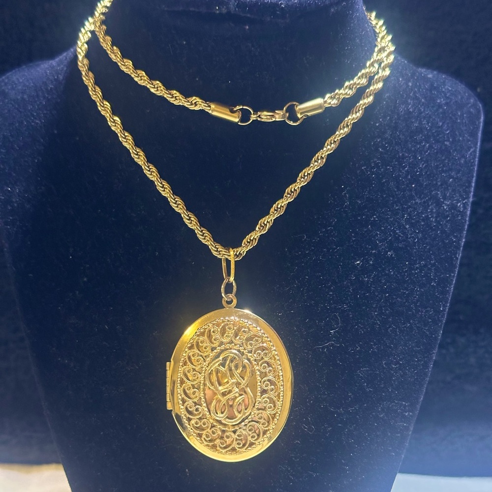 Gold Filigree Locket Necklace - Women's Pendant
